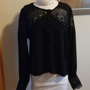 Super cute black blouse